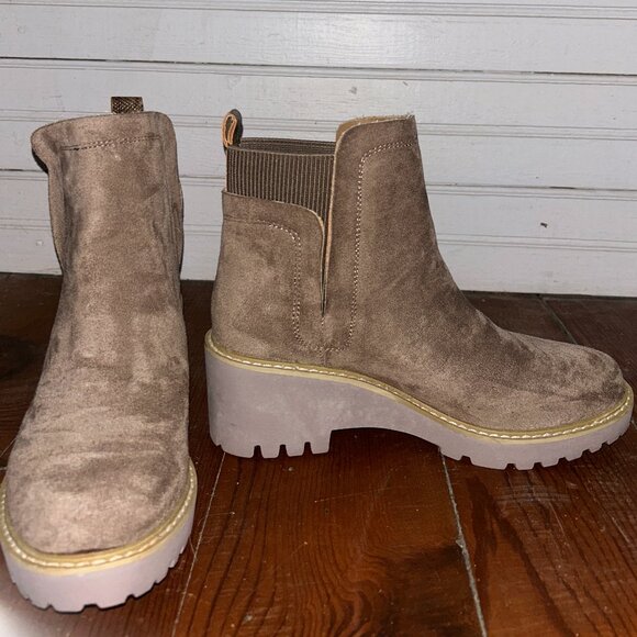 Corky's Hey Girl Basic Bootie In Taupe & Grey - Picture 1 of 5